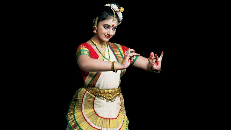 Mohiniyattam, the Classical Dance Form of Kerala | NatyaSutra Online ...